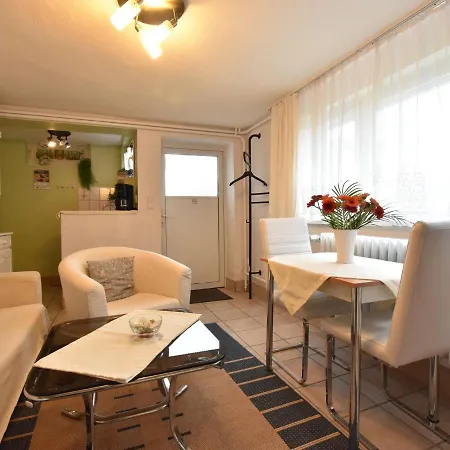 Am Yachthafen 1 Apartment *